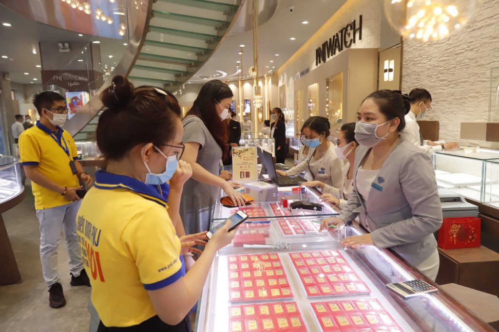 胡志明市市場：今年前4個月賣出超過40萬兩SJC黃金