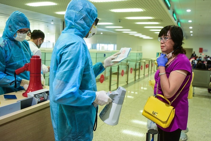 只售票給持有簽證及有具體住宿地點的旅客